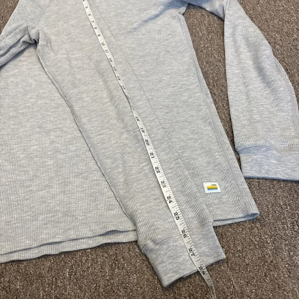 Vuori Shirt Mens Medium Gray Long Sleeve Waffle Knit Crewneck Pullover - Picture 4 of 7